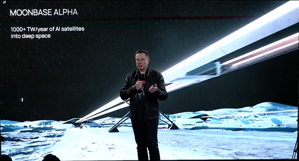 從「月球是分心」到月球質量投射器：馬斯克的太空 AI 路線圖